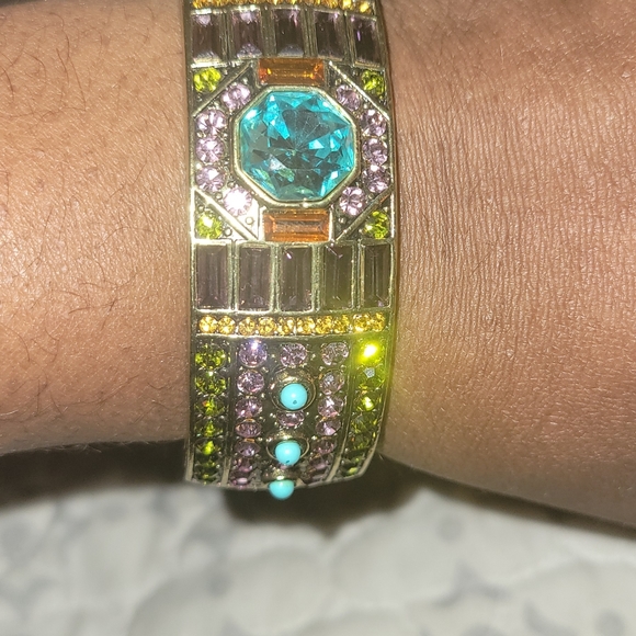 Heidi Daus Amethyst & Aquamarine Lavish Layers Crystal Art Deco Wide Bangle - Picture 7 of 7